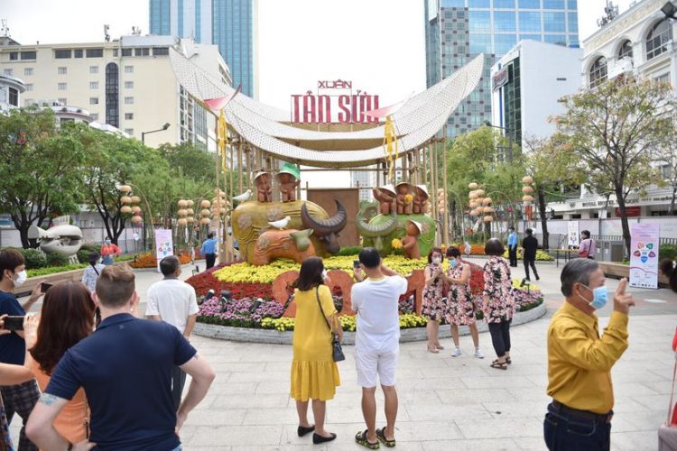 Nghỉ nhiều để gần nhau hơn