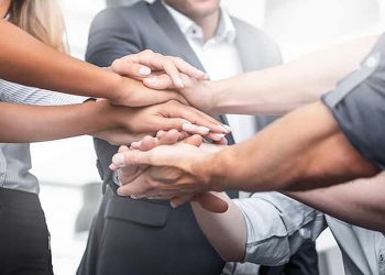 Bật “đèn vàng” đúng lúc trong hòa giải mâu thuẫn giữa nhân viên