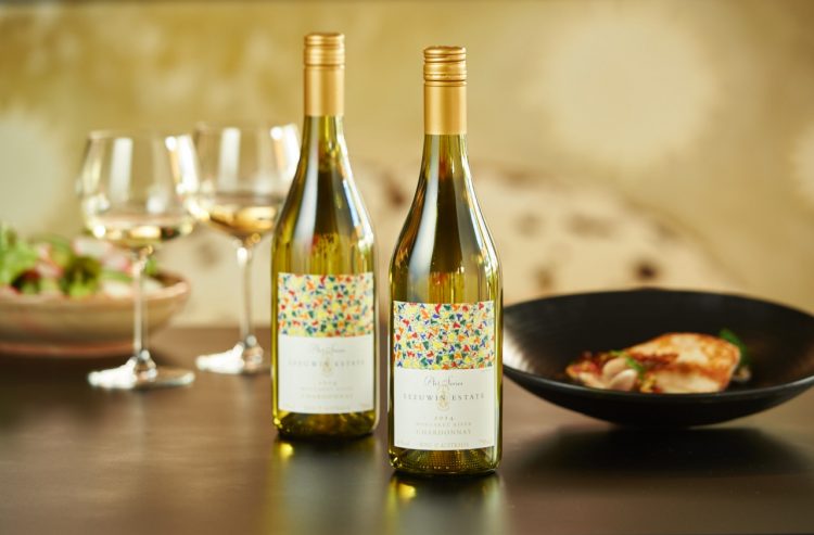 Ăn cơm Tàu, uống vang Úc