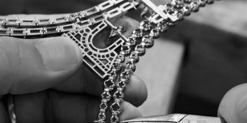 Cửa hàng 23 Place Vendôme Paris