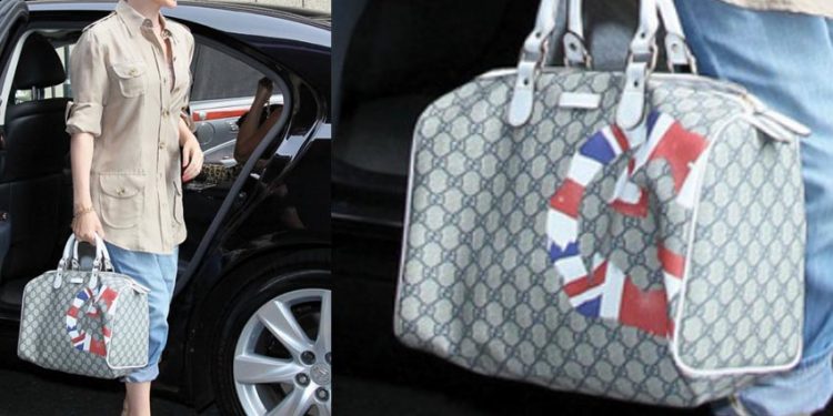 Kylie Minogue sử dụng túi Gucci Boston