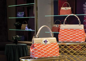 BVLGARI giới thiệu BST túi xách Isabella Rossellini Xuân-Hè 2013