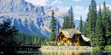 Hồ xanh, núi tuyết trên dãy Rocky Mountains -1