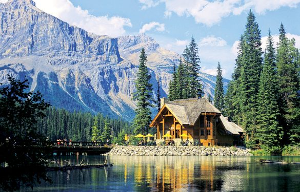 Hồ xanh, núi tuyết trên dãy Rocky Mountains -1