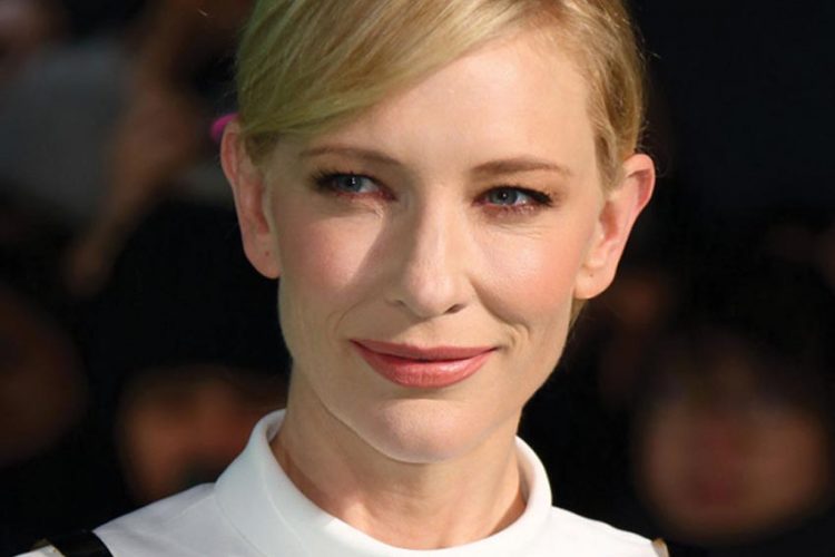 Cate Blanchett trong thiết kế Givenchy by Riccardo Tisci