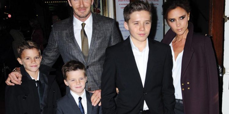 David Beckham và các con diện trang phục của Burberry