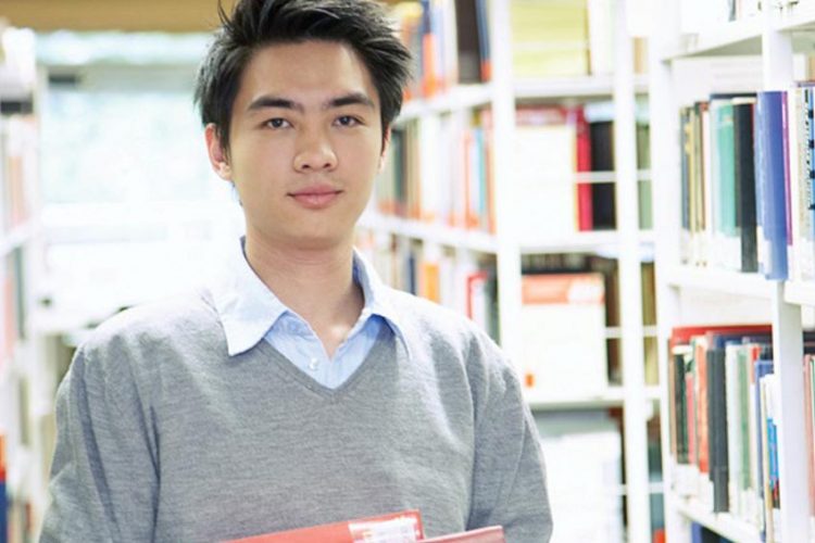 Không nên chỉ biết lo cho con…