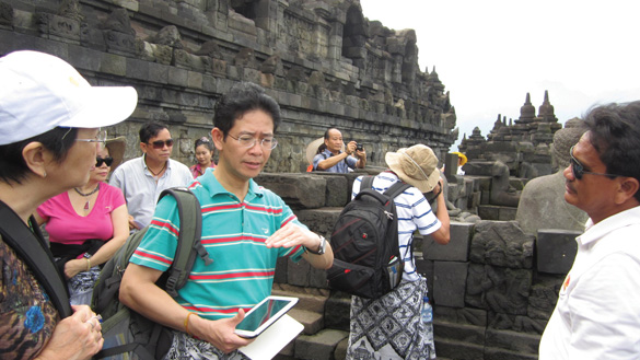 Borobudur một năm, một tháng và một ngày - 2