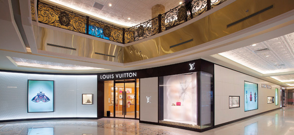 Cửa hàng thứ 3 của Louis Vuitton tại Tràng Tiền Plaza
