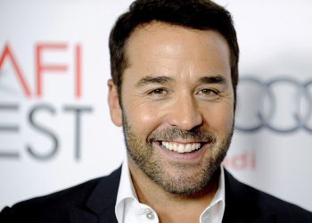 Jeremy Piven tham gia đóng phim cùng Tom Cruise