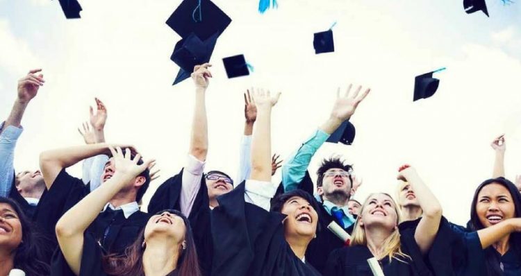 Tuyển chọn nhân tài từ sinh viên mới ra trường