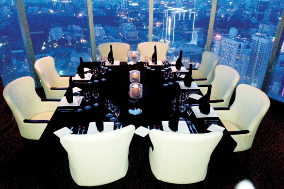 EON Table With A View