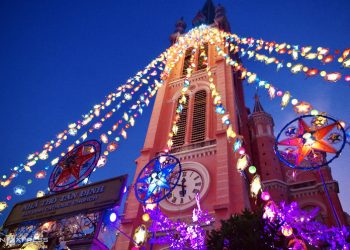 Đón Giáng sinh, nghĩ về tết