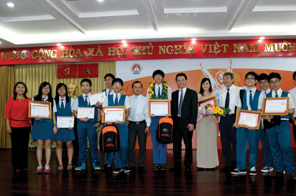 Các giải thưởng xuất sắc từ cuộc thi Microsoft Office Specialist Ho Chi Minh 2014