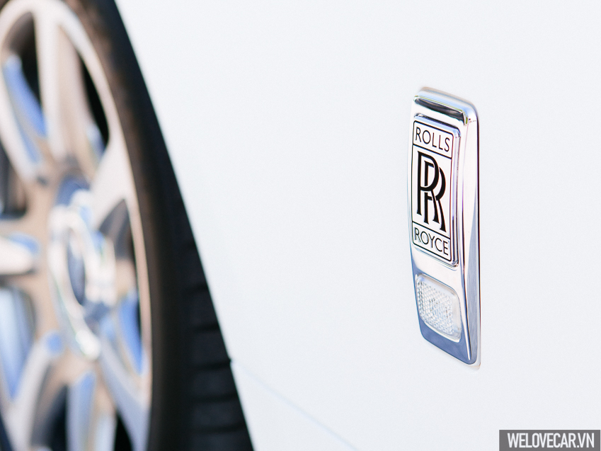 Rolls-Royce Wraith với phong cách, sức mạnh và độ quyến rũ khó cưỡng- Photo 07