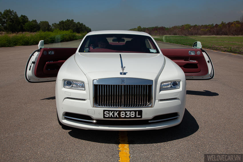 Rolls-Royce Wraith với phong cách, sức mạnh và độ quyến rũ khó cưỡng- Photo 22