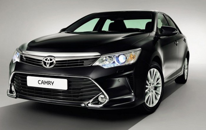 2015-Toyota-Camry-0