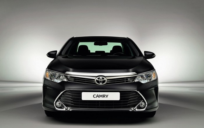 2015-Toyota-Camry-40