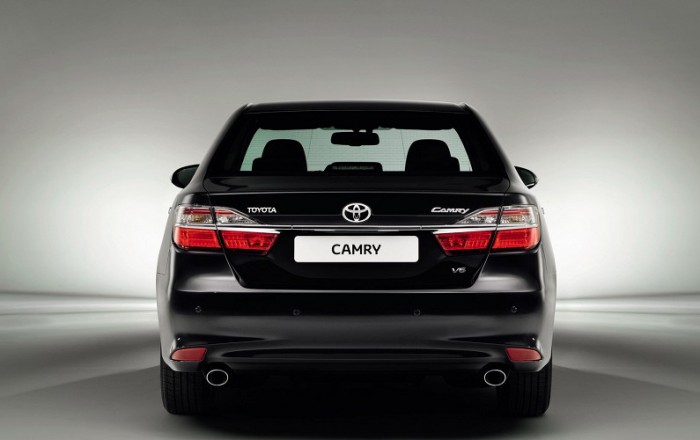 2015-Toyota-Camry-7