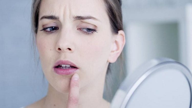 7 thói quen xấu gây hại cho da 5