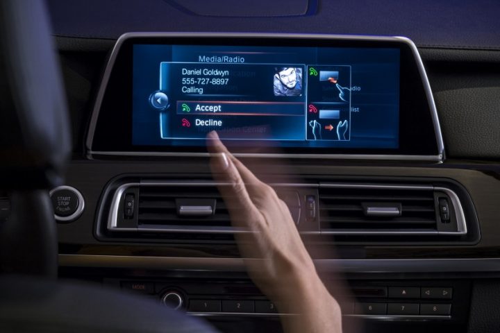 bmw-iDrive-Touchscreen-0004-850×566