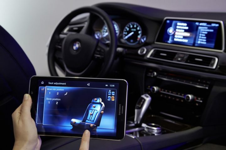 bmw-touchcommand-0005-850×567