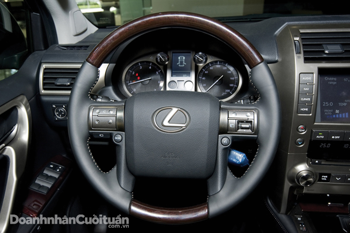 DN622_XH280815_Lexus-GX460 - 5