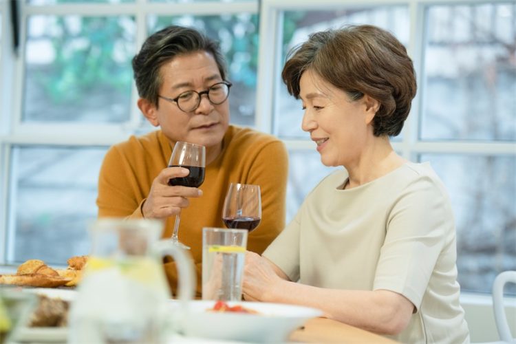 Dấu hiệu vợ chồng cần dành nhiều thời gian cho nhau