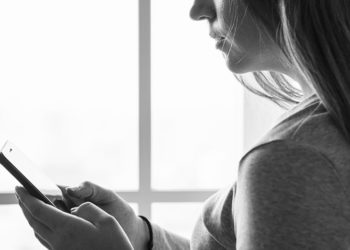 5 tin nhắn nên gửi cho bạn đời mỗi ngày