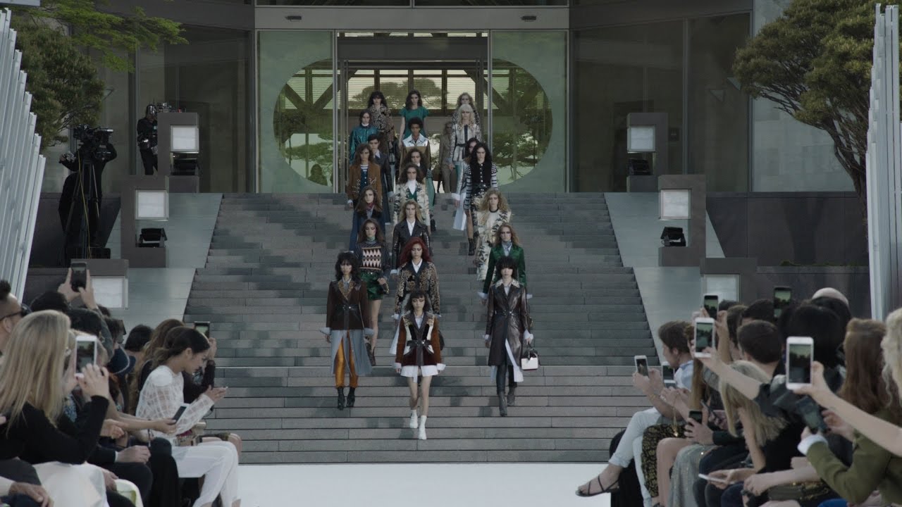 Louis Vuitton ra mắt BST Cruise 2018 tại Bảo tàng Miho Kyoto