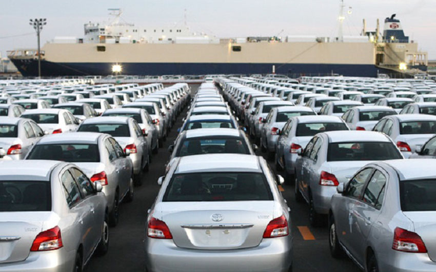 Ôtô nhập khẩu đột ngột tăng mạnh trở lại vào tháng cuối năm