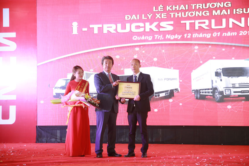 Isuzu khai trương đại lý ủy quyền xe thương mại I-Trucks tại Quảng Trị