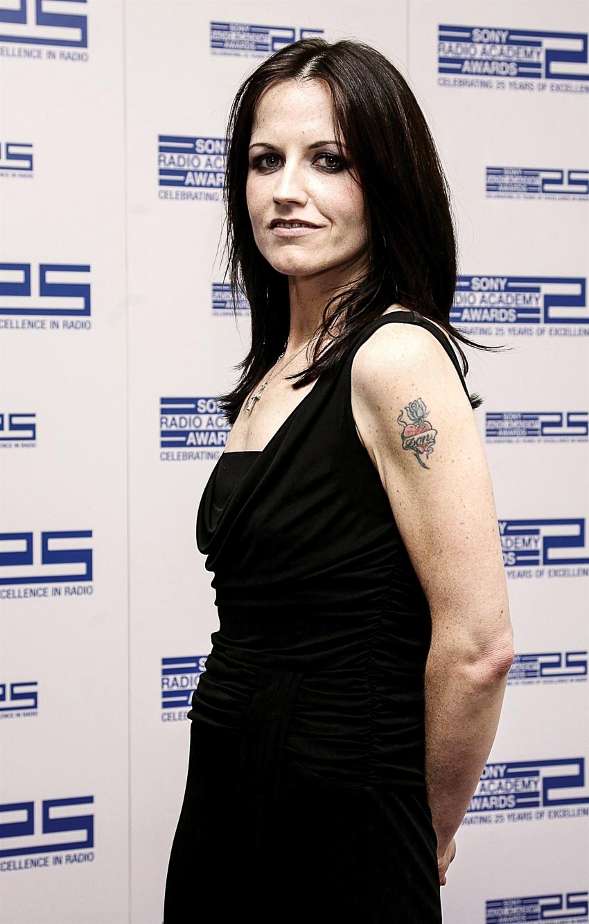 Dolores-O’Riordan-mot-mat-mat-lon-cua-nen-am-nhac-the-gioi