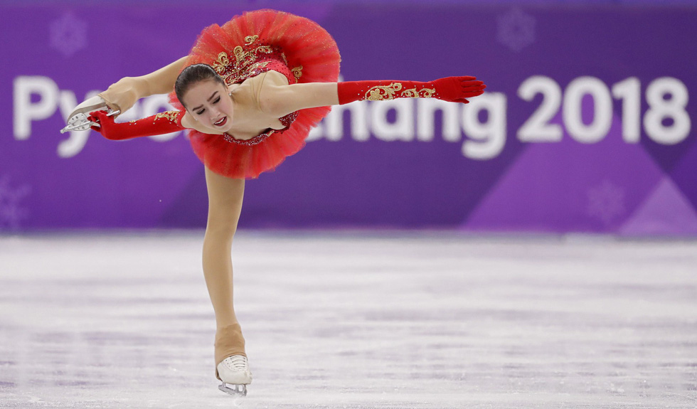 Bông hồng nước Nga 15 tuổi chinh phục sân băng Olympic 2018 - Ảnh 5.