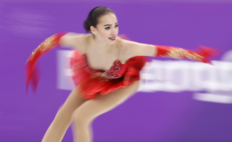 Bông hồng nước Nga 15 tuổi chinh phục sân băng Olympic 2018 - Ảnh 6.