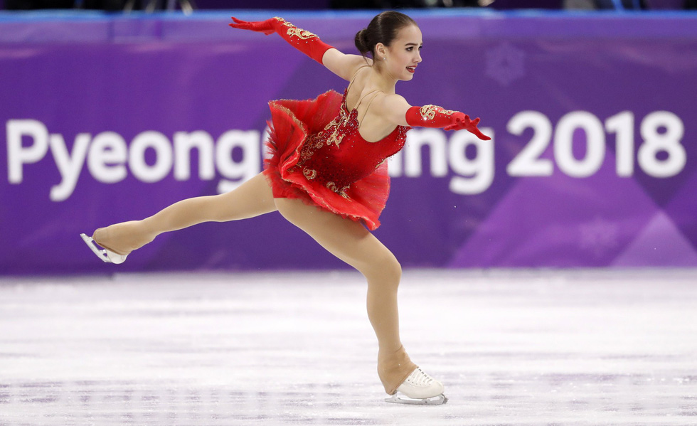 Bông hồng nước Nga 15 tuổi chinh phục sân băng Olympic 2018 - Ảnh 7.