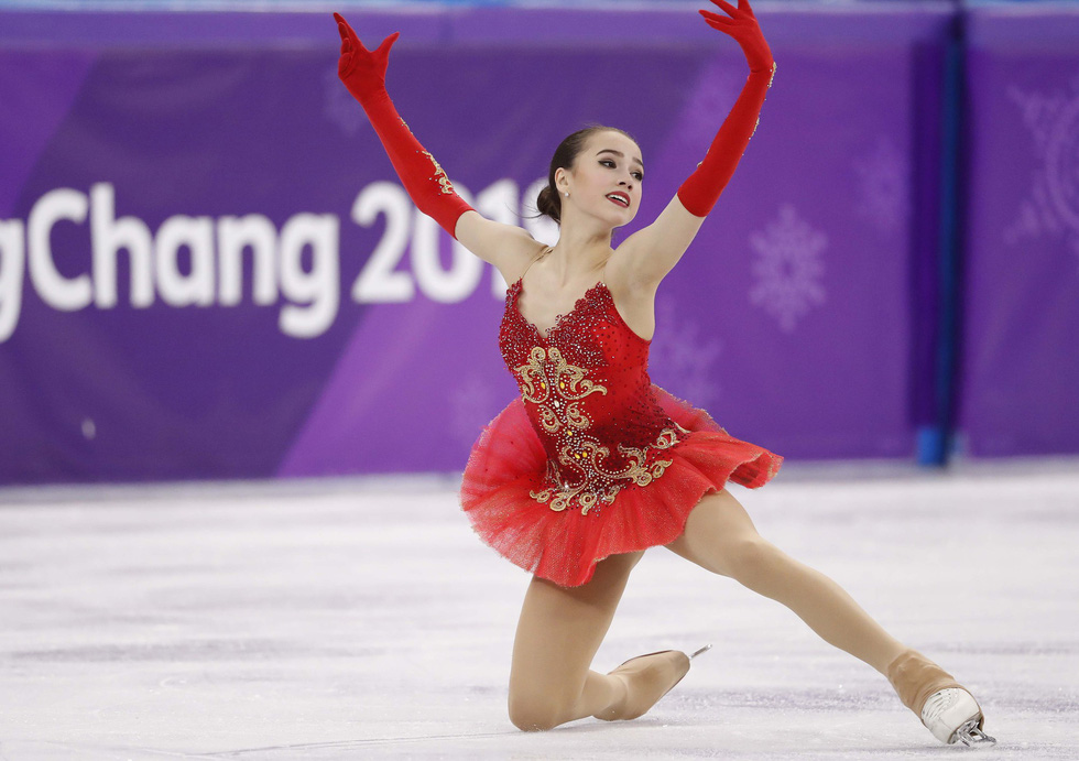 Bông hồng nước Nga 15 tuổi chinh phục sân băng Olympic 2018 - Ảnh 8.