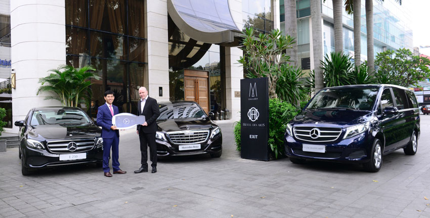 Mercedes-Benz Việt Nam bàn giao đội xe chuyên chở cao cấp cho khách sạn Hôtel Des Arts Saigon