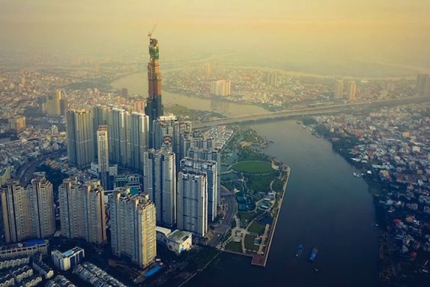  Toà nhà cao nhất Việt Nam đã xây đến độ cao 400 mét.