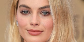 Cách dùng màu son nude dịp Valentine đẹp như sao