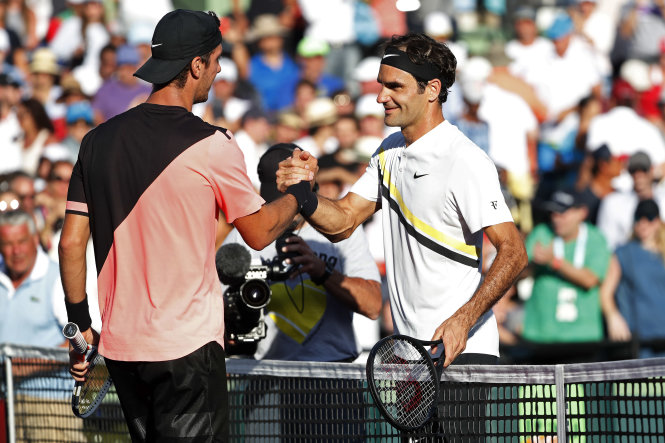 Tay vợt hạng 175 loại Federer ở vòng 2 Miami mở rộng