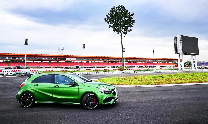 Trải nghiệm thể thao tốc độ với 30 mẫu xe tại Học viện Lái xe an toàn Mercedes-Benz 2018
