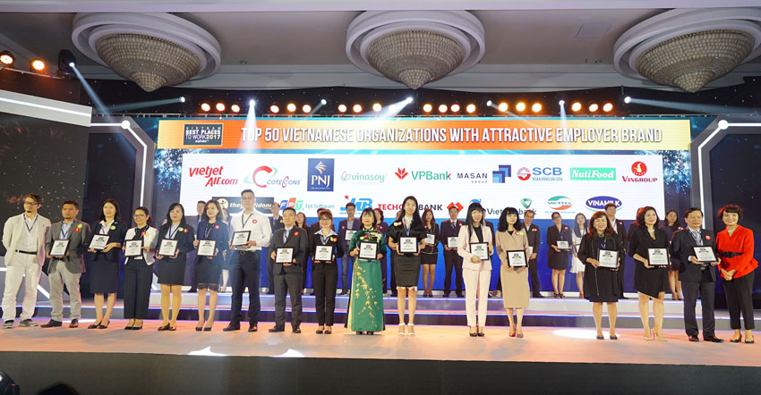 Vietjet được vinh danh "Top 100 nơi làm việc tốt nhất Việt Nam" bốn năm liên tiếp