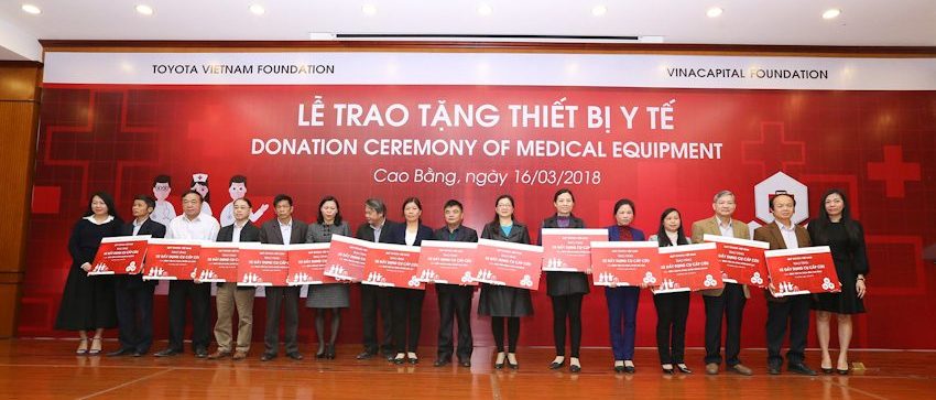 TVF trao tặng thiết bị y tế cho 14 bệnh viện thuộc tỉnh Cao Bằng