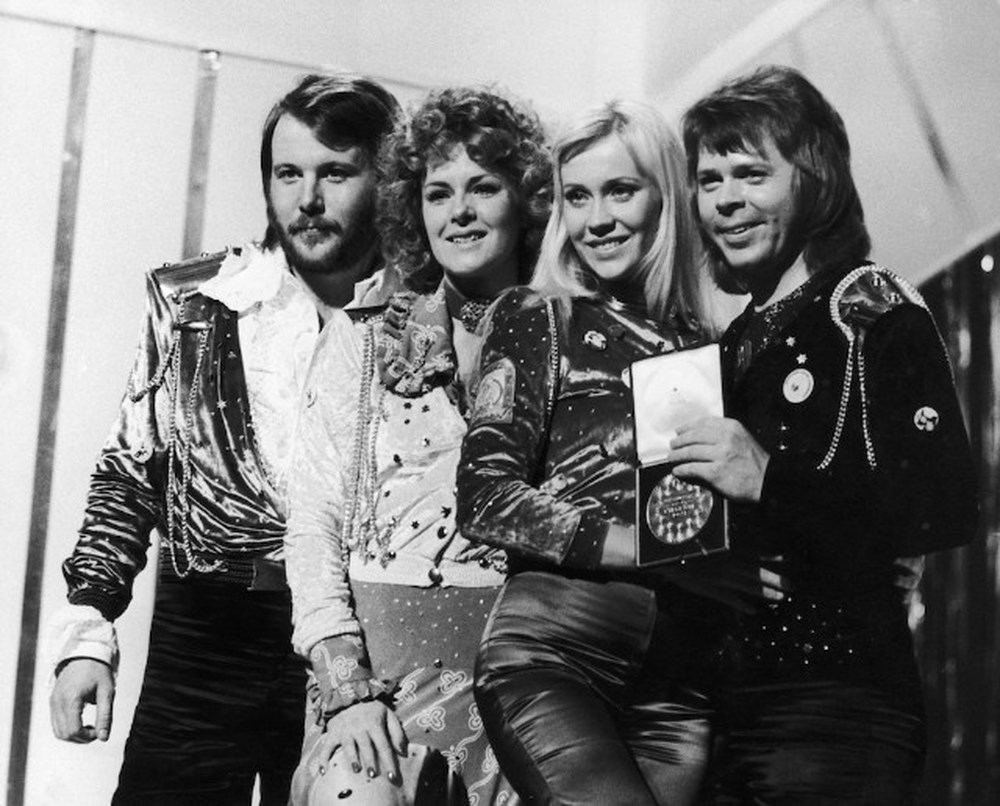 Nhóm nhạc huyền thoại ABBA tái hợp sau 35 năm tan rã