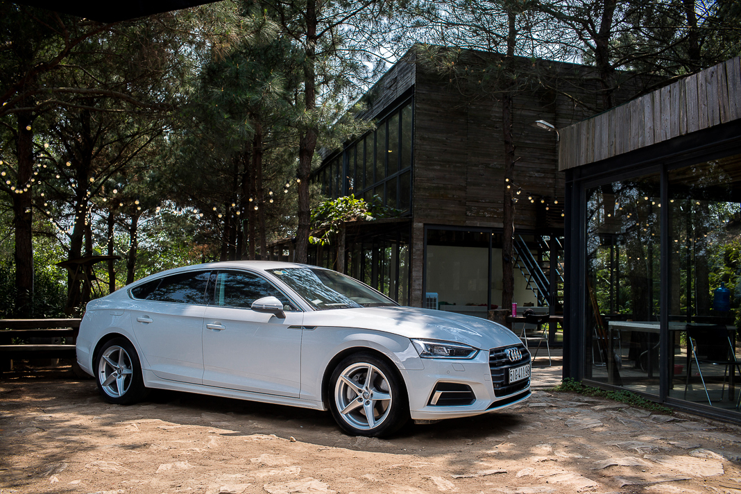 Audi A5 Sportback 2.0 TFSI quattro mới ra mắt tại Việt Nam