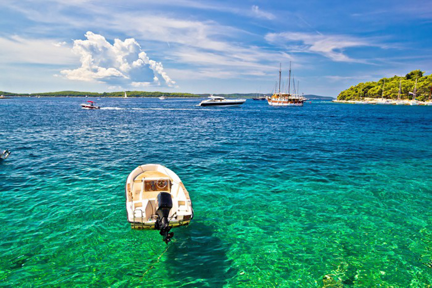Tận hưởng hè rực rỡ tại 10 hòn đảo tuyệt đẹp trên thế giới