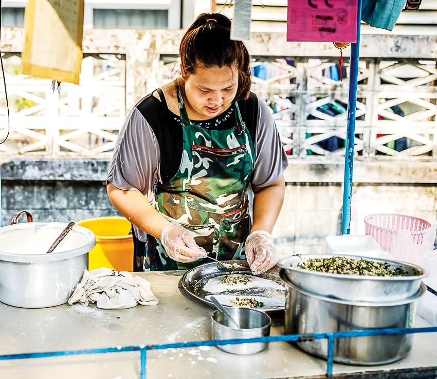 Chợ ẩm thực Việt ở Bangkok