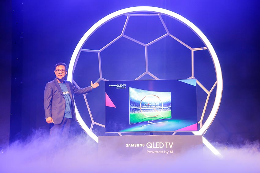 Samsung trình làng thế hệ TV QLED 2018 tại Việt Nam