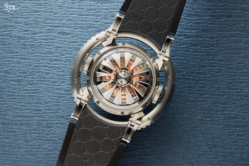 Cận cảnh tuyệt phẩm đồng hồ sứa MB&F HM7 Aquapod